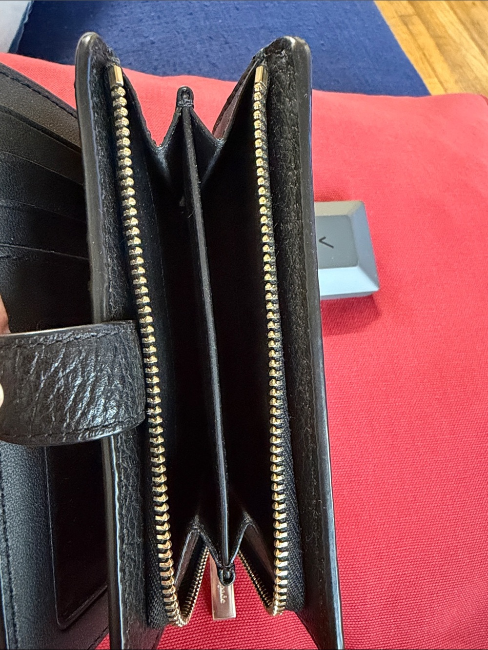 kate spade Black Leather Compact Zip Card Wallet with Gold Logo - Picture 4 of 10